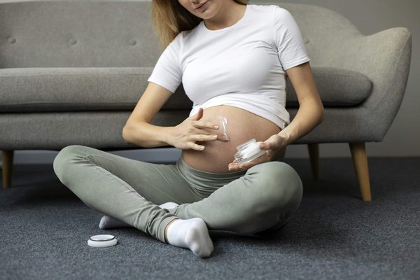 Comment acheter des vêtements de maternité à la mode en ligne